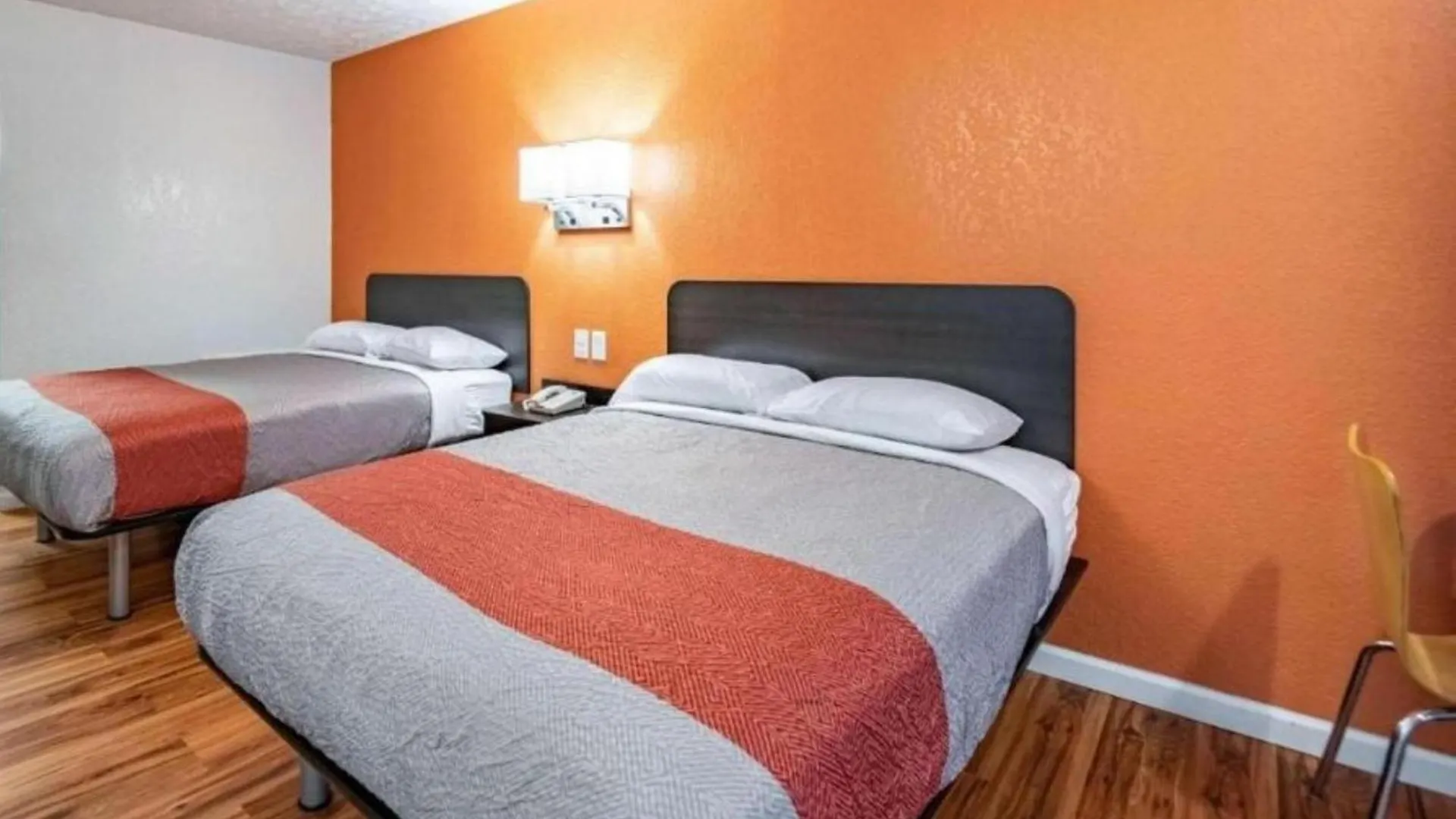 Hotel Relax Inn By Oyo Columbus Oh I 70